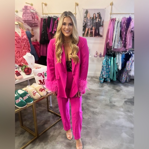 Pink Women’s matching Suit - Picture 7 of 11